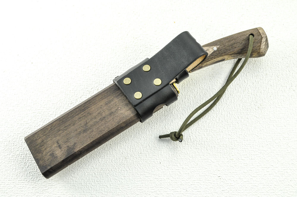 Masano  Bonfire Hatchet Black, Blue 2 Steel, Double Edge, [Angle��Standard] ([Guard] Black) 
